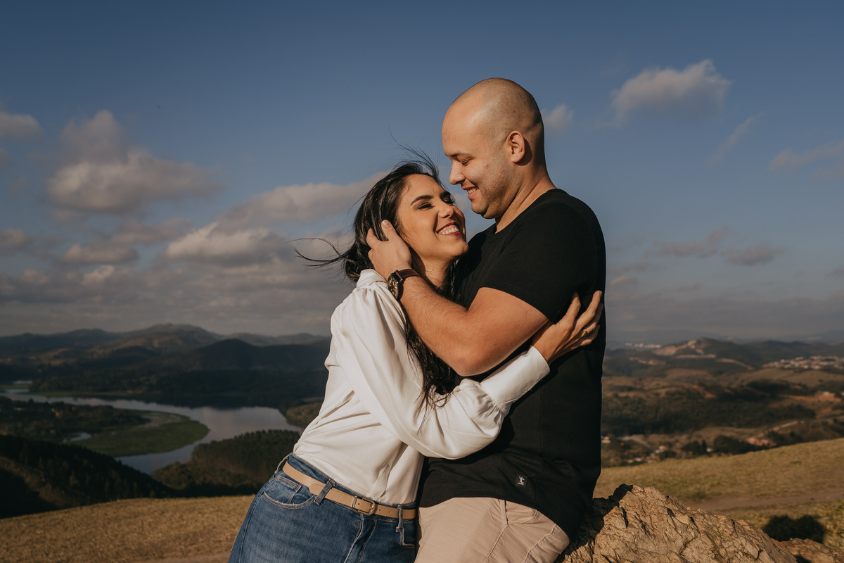 pré-wedding, wedding, ensaio, ensaio fotográfico, foto de casal, casal, noivos, noiva, morro do capuava, namorados