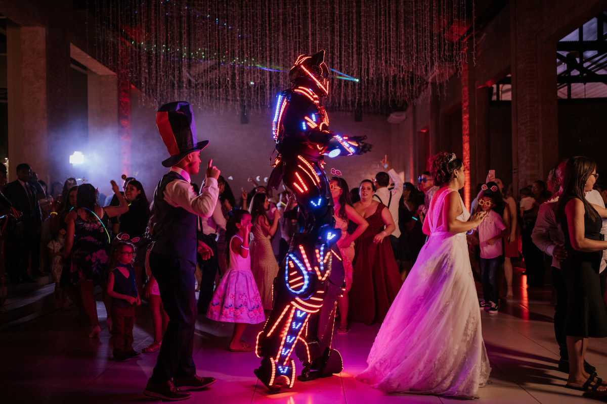wedding, casamento, buffet, casamento em buffet, buffet para casamento, cerimônia casamento, festa de casamento, dia da noiva, vestido de noiva, noiva, foto de casamento, fotografo de casamento, villaggio europeo, robô para evento