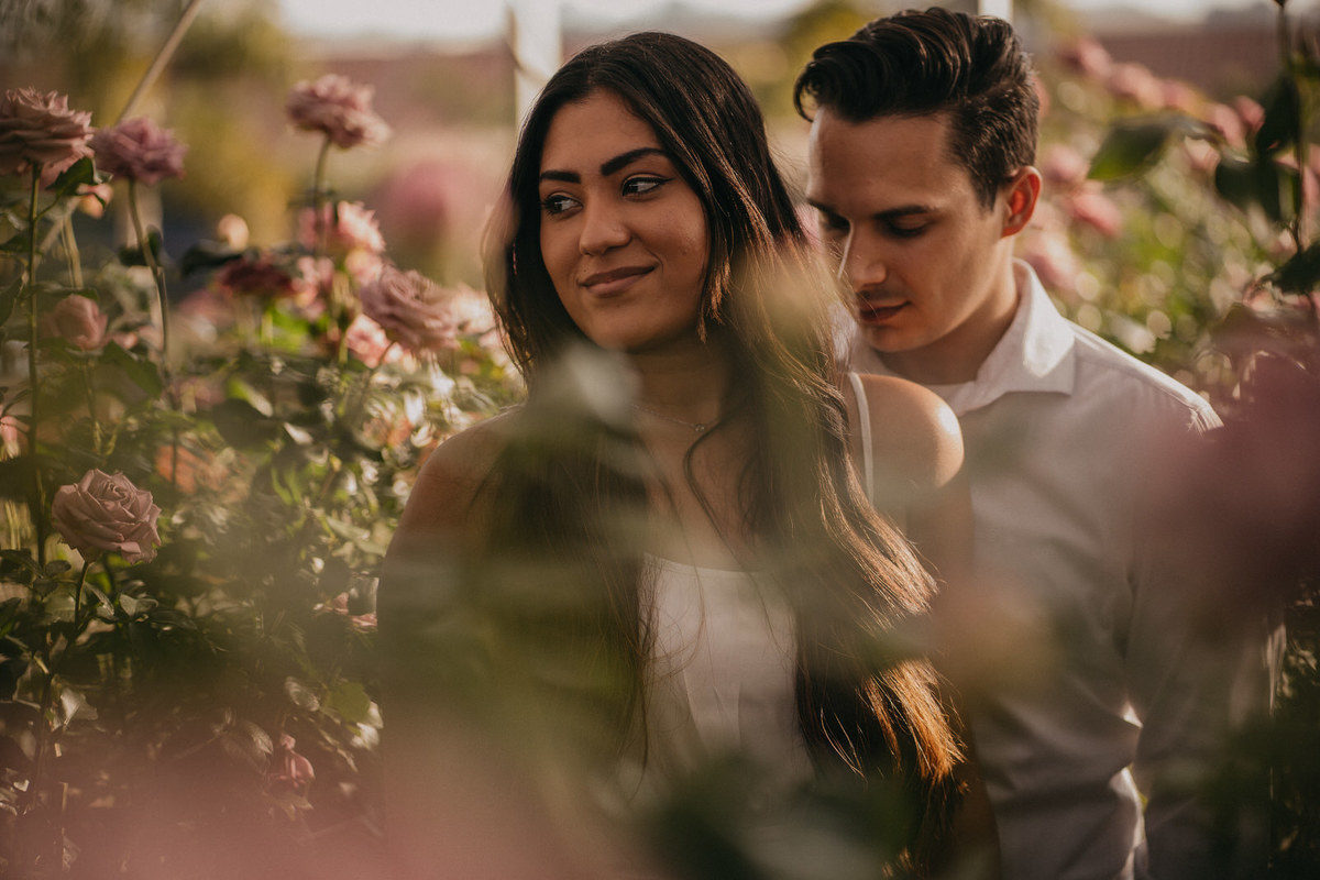 ensaio, ensaio fotográfico, ensaio fotográfico de casal, pré-wedding, fotos de casais, foto de noivos, ensaio de noivos, holambra, ensaio de casal de namorados, ensaio de foto de noivos em holambra, pre-wedding holambra