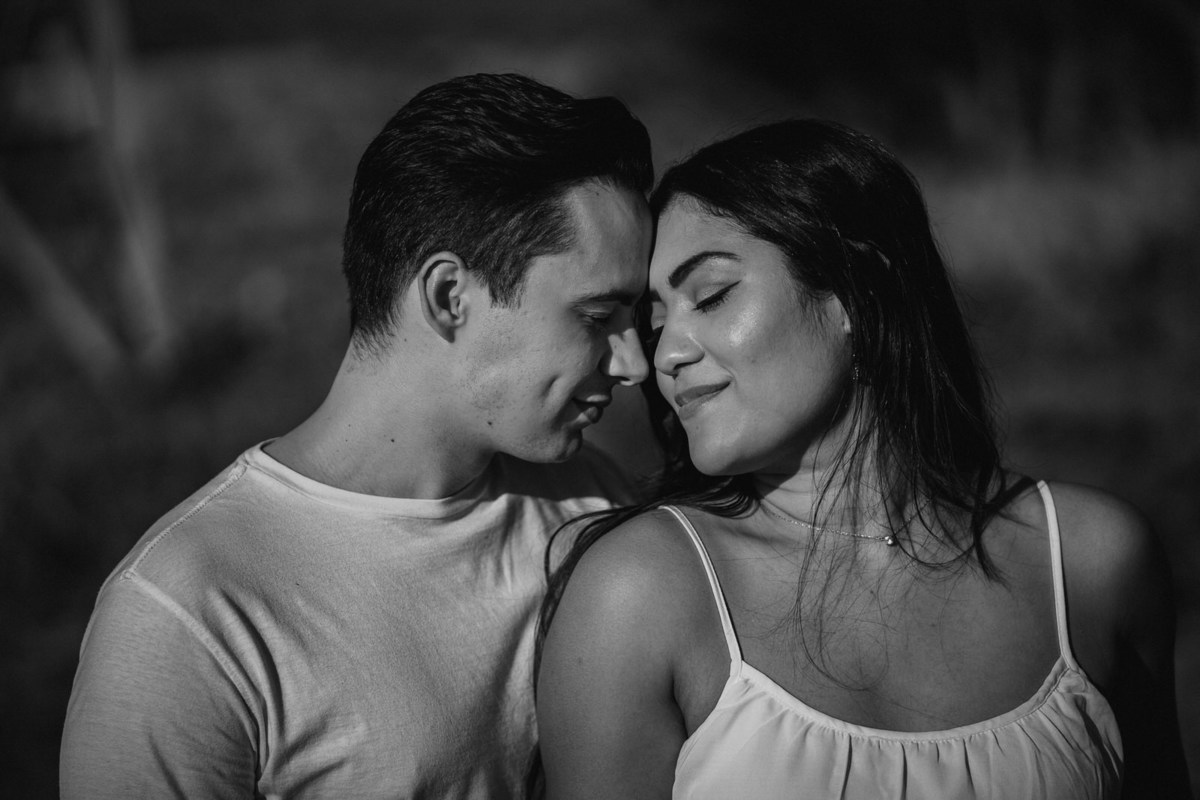 ensaio, ensaio fotográfico, ensaio fotográfico de casal, pré-wedding, fotos de casais, foto de noivos, ensaio de noivos, holambra, ensaio de casal de namorados, ensaio de foto de noivos em holambra, pre-wedding holambra