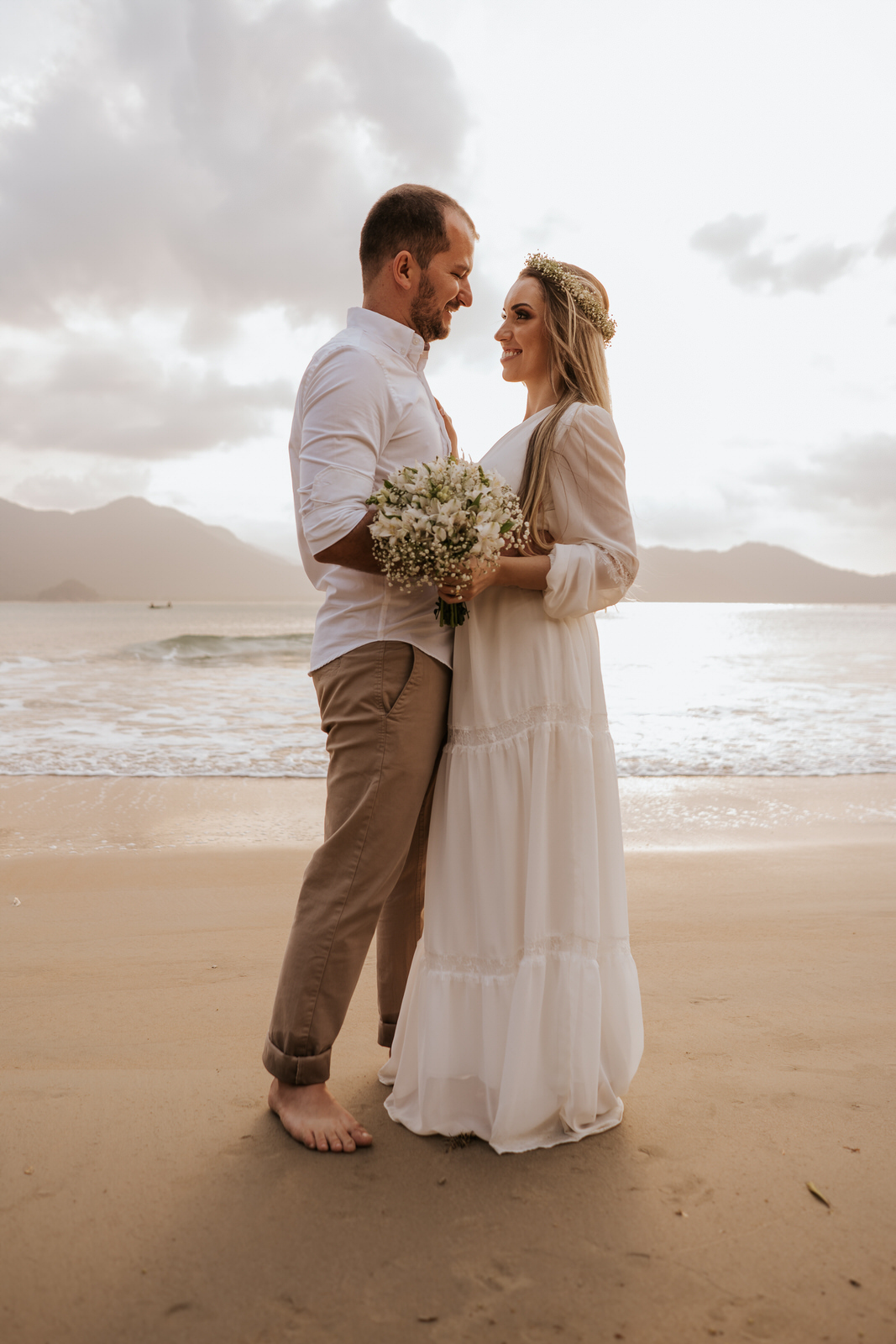 ensaio, ensaio fotográfico, ensaio de casal, foto de casal, pre-wedding, ensaio fotográfico casal, ensaio fotográfico casal de namorados, noivos, ensaio fotográfico casal praia, foto de noivos, ensaio de noivos, praia, praia das conchas