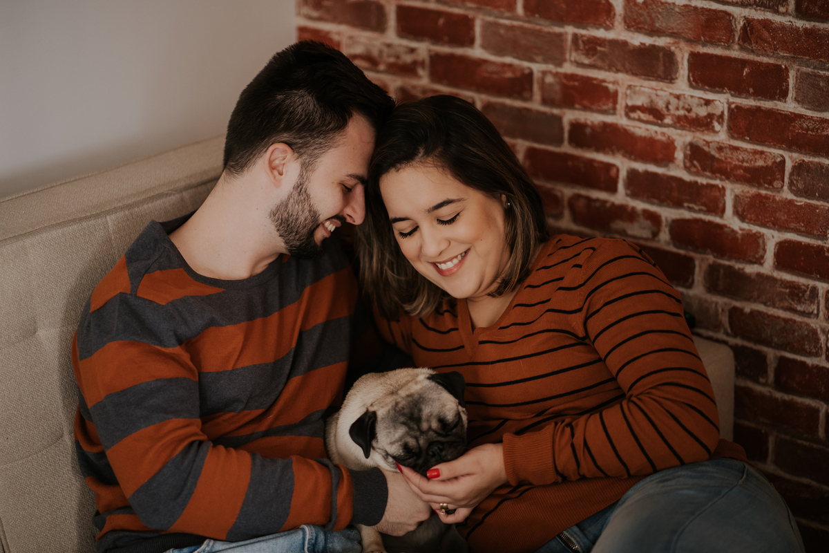 pré-wedding, wedding, bodas, casamento, noivos, foto de casal, foto documental, ensaio de casal, ensaio de casamento, home, home sweet home, lar doce lar, fotos no lar, pré-casamento, ensaio fotográfico de família, foto de família, foto de bodas