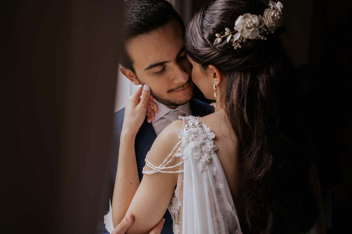 casamento, wedding, casamento bucólico, casamento no campo, noiva, dia da noiva, bride, vestido de noiva, maquiagem de noiva, wedding dress, cerimônia de casamento, espaço canto das heras, bucólico, casamento elegante, casamento sofisticado, alianças