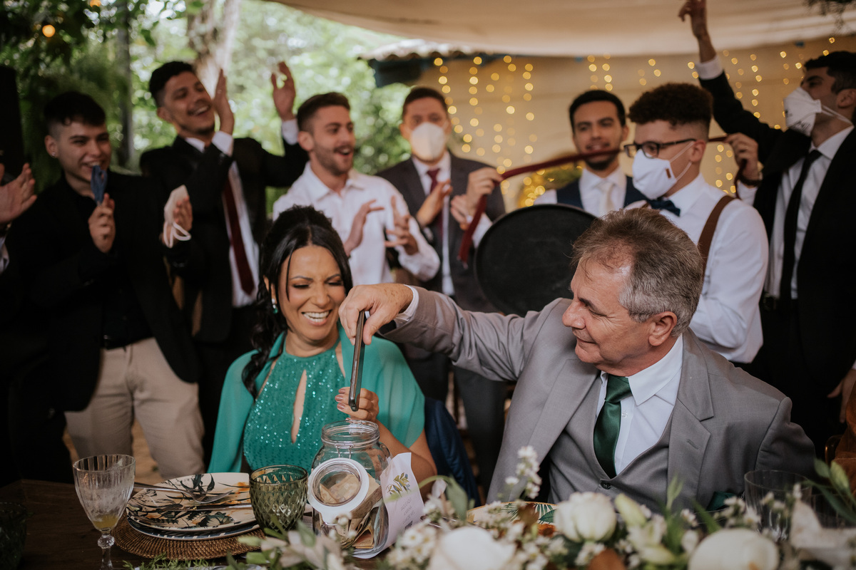 casamento, wedding, casamento bucólico, casamento no campo, noiva, dia da noiva, bride, vestido de noiva, maquiagem de noiva, wedding dress, cerimônia de casamento, espaço canto das heras, bucólico, casamento elegante, casamento sofisticado, alianças