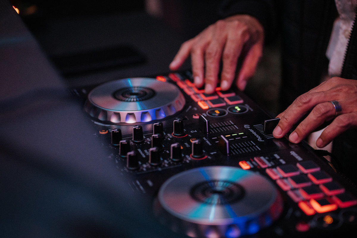 casamento, wedding, casamento bucólico, casamento no campo, noiva, dia da noiva, bride, vestido de noiva, maquiagem de noiva, wedding dress, cerimônia de casamento, espaço canto das heras, bucólico, casamento elegante, casamento sofisticado, alianças