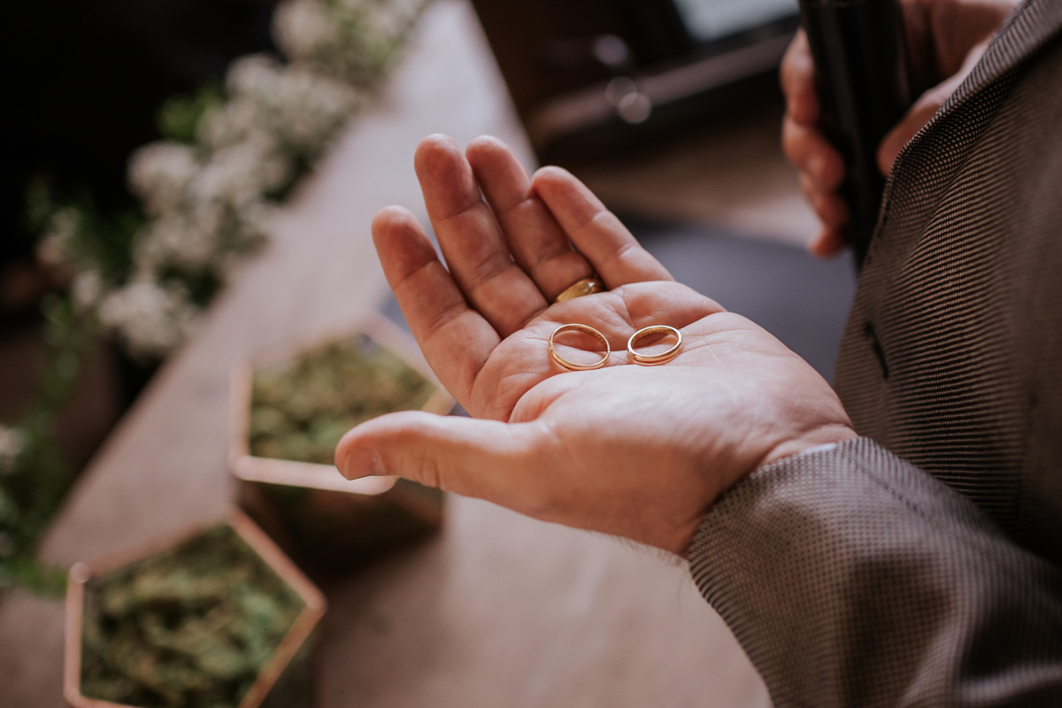 casamento, wedding, casamento bucólico, casamento no campo, noiva, dia da noiva, bride, vestido de noiva, maquiagem de noiva, wedding dress, cerimônia de casamento, espaço canto das heras, bucólico, casamento elegante, casamento sofisticado, alianças