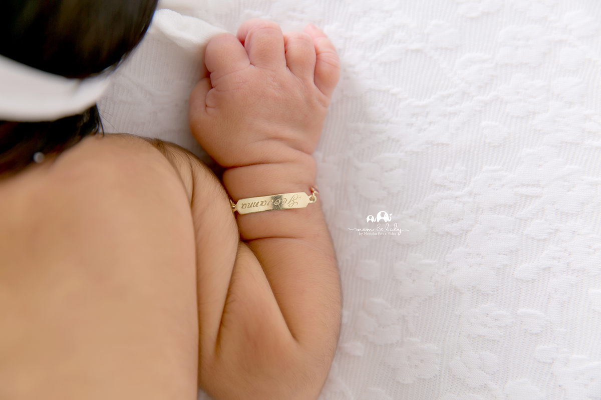 sessão newborn, ensaio newborn, newborn em santos, fotografas de santos, jo farah, leticia farah, newborn com seguranca, bebes de santoos , estudio em santos, melhores fotografas de santos .bebe de bruço, posicionamento seguro , luz ideal , detalhe