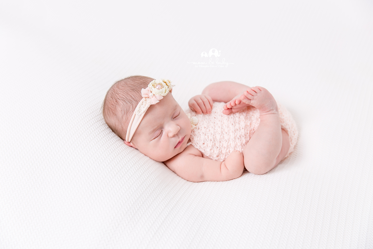 baixada santista , recen nascido ensaio newborn em santos, sessão newborn,newborn em santos, fotografas de newborn, newborn com segurança,jo farah leticia farah mom & baby momandbaby, bebe rainbow, bebe arcoiris, bebe sem uma mãozinha , manta lisinha 