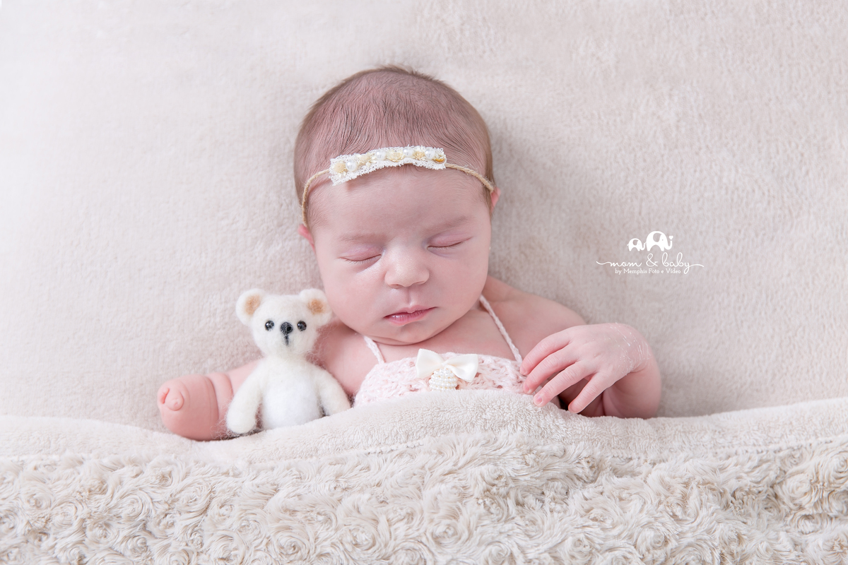 baixada santista , recen nascido ensaio newborn em santos, sessão newborn,newborn em santos, fotografas de newborn, newborn com segurança,jo farah leticia farah mom & baby momandbaby, bebe rainbow , bebe arcoiris, bebe com ursinho bebe de barriga pra cima