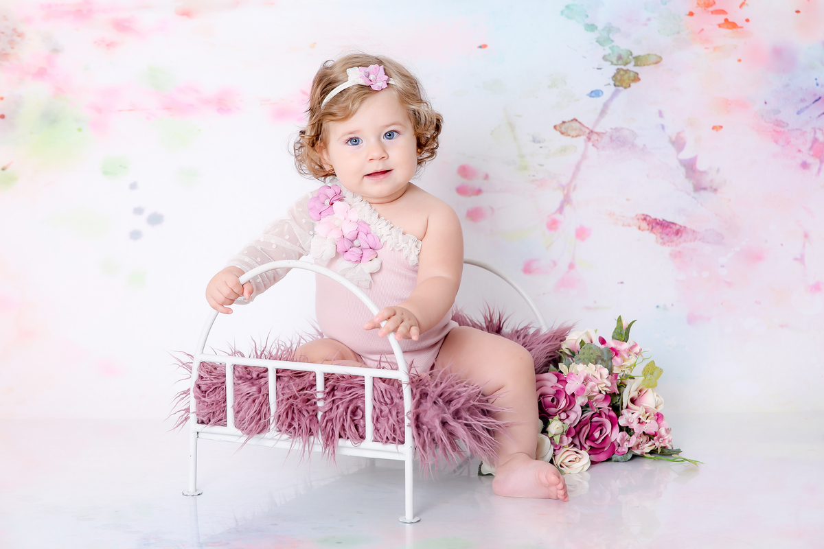 fotografas de santosestudio fotografico em santos,jo farah leticia farah,mom and baby santos,acompanhamento fotografico de bebes em santos,fotos mensais de bebe,melhores fotografas de santos,ensaio de 8meses,bebe olho azul, bebe menina,caminha,pelo roxo 