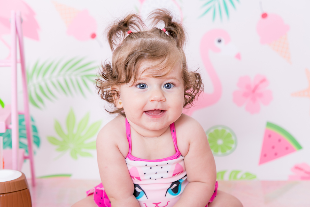 fotografas de santosestudio fotografico em santos,jo farah leticia farah,mom and baby santos,acompanhamento fotografico de bebes em santos,fotos mensais de bebe,melhores fotografas de santos,ensaio de 6 meses,bebe olho azul, bebe menina,verão coco abacaxi