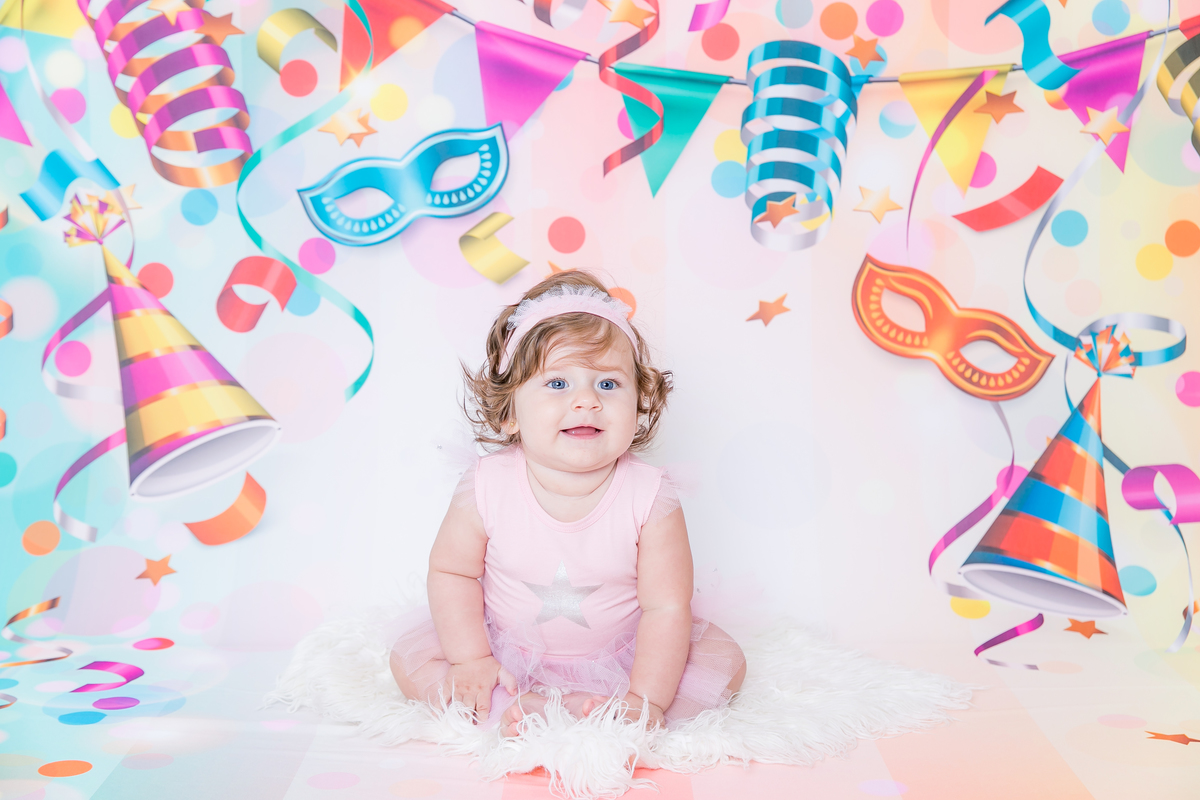 fotografas de santosestudio fotografico em santos,jo farah leticia farah,mom and baby santos,acompanhamento fotografico de bebes em santos,fotos mensais de bebe,melhores fotografas de santos,ensaio de 6meses,bebe olho azul, bebe menina,fundo carnaval bale