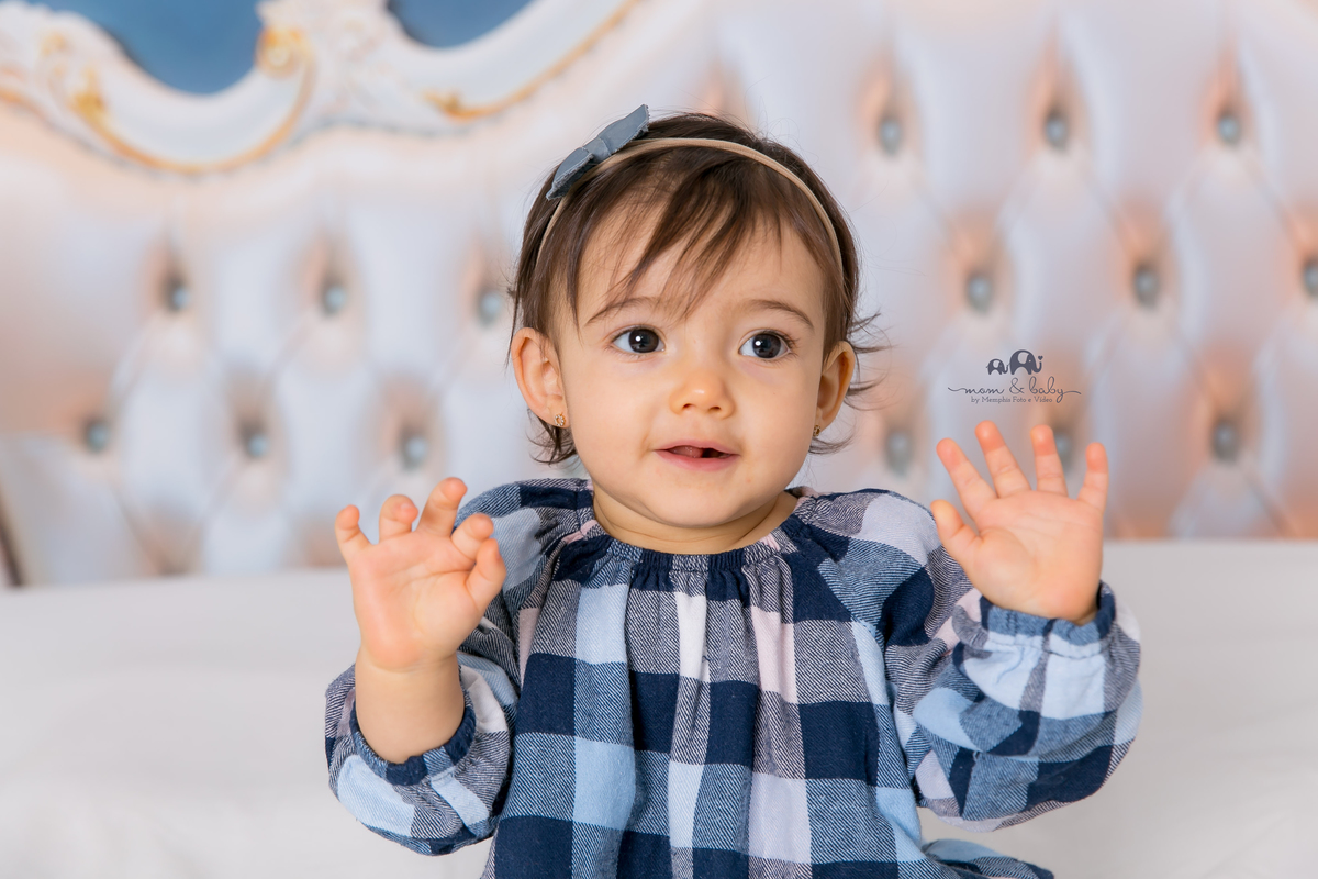 fotografas de santosestudio fotografico em santos,jo farah leticia farah,mom and baby santos,acompanhamento fotografico de bebes em santos,fotos mensais de bebe,melhores fotografas de santos,ensaio de 11 meses,,bebe menina, dia dos pais 