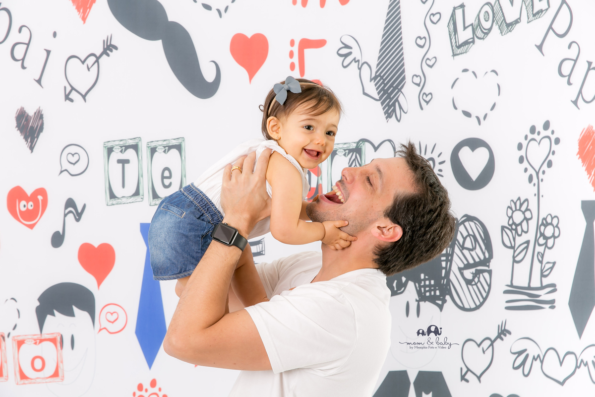 fotografas de santosestudio fotografico em santos,jo farah leticia farah,mom and baby santos,acompanhamento fotografico de bebes em santos,fotos mensais de bebe,melhores fotografas de santos,ensaio de 11 meses,,bebe menina, dia dos pais 