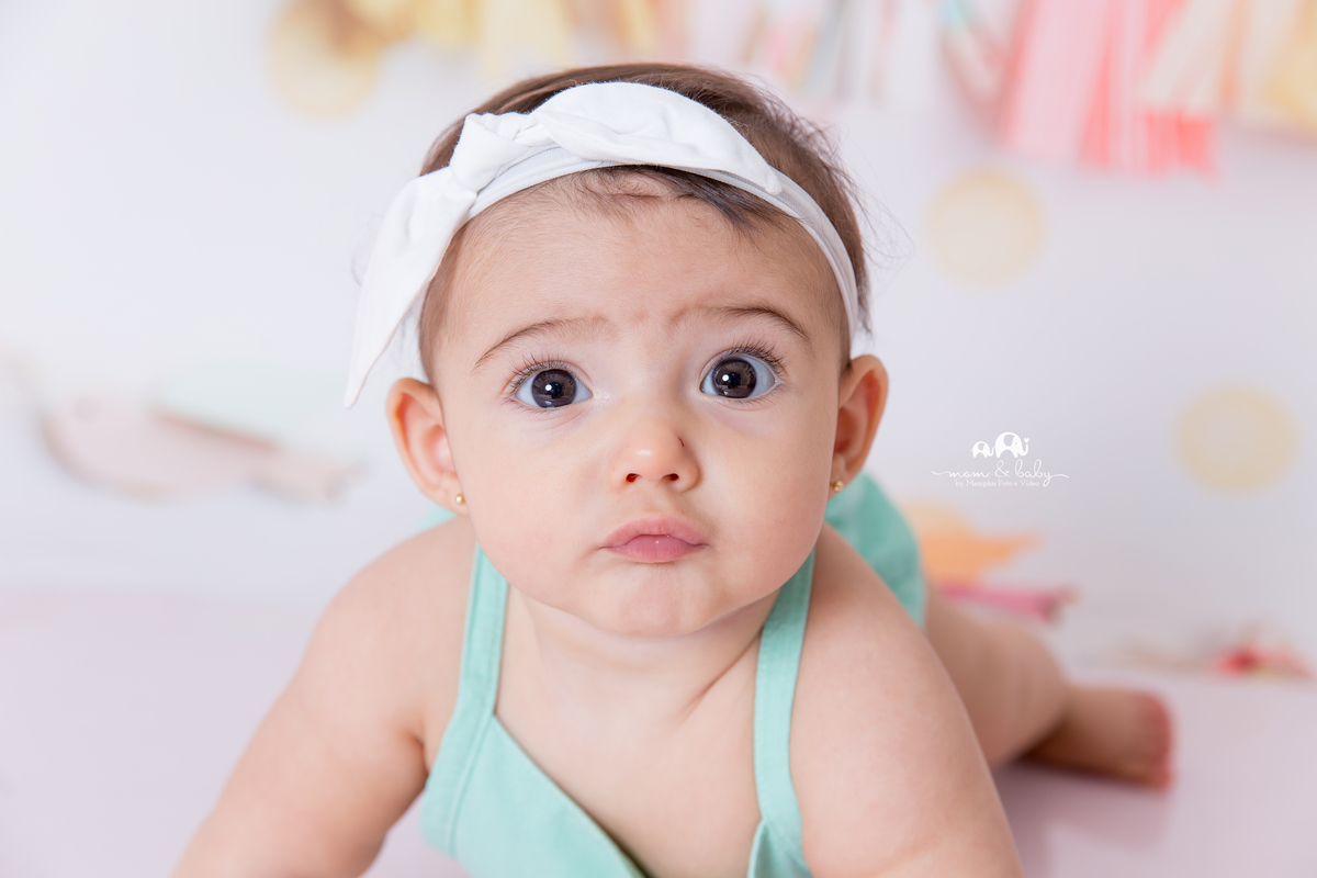 fotografas de santosestudio fotografico em santos,jo farah leticia farah,mom and baby santos,acompanhamento fotografico de bebes em santos,fotos mensais de bebe,melhores fotografas de santos,ensaio de 5 meses,,bebe menina