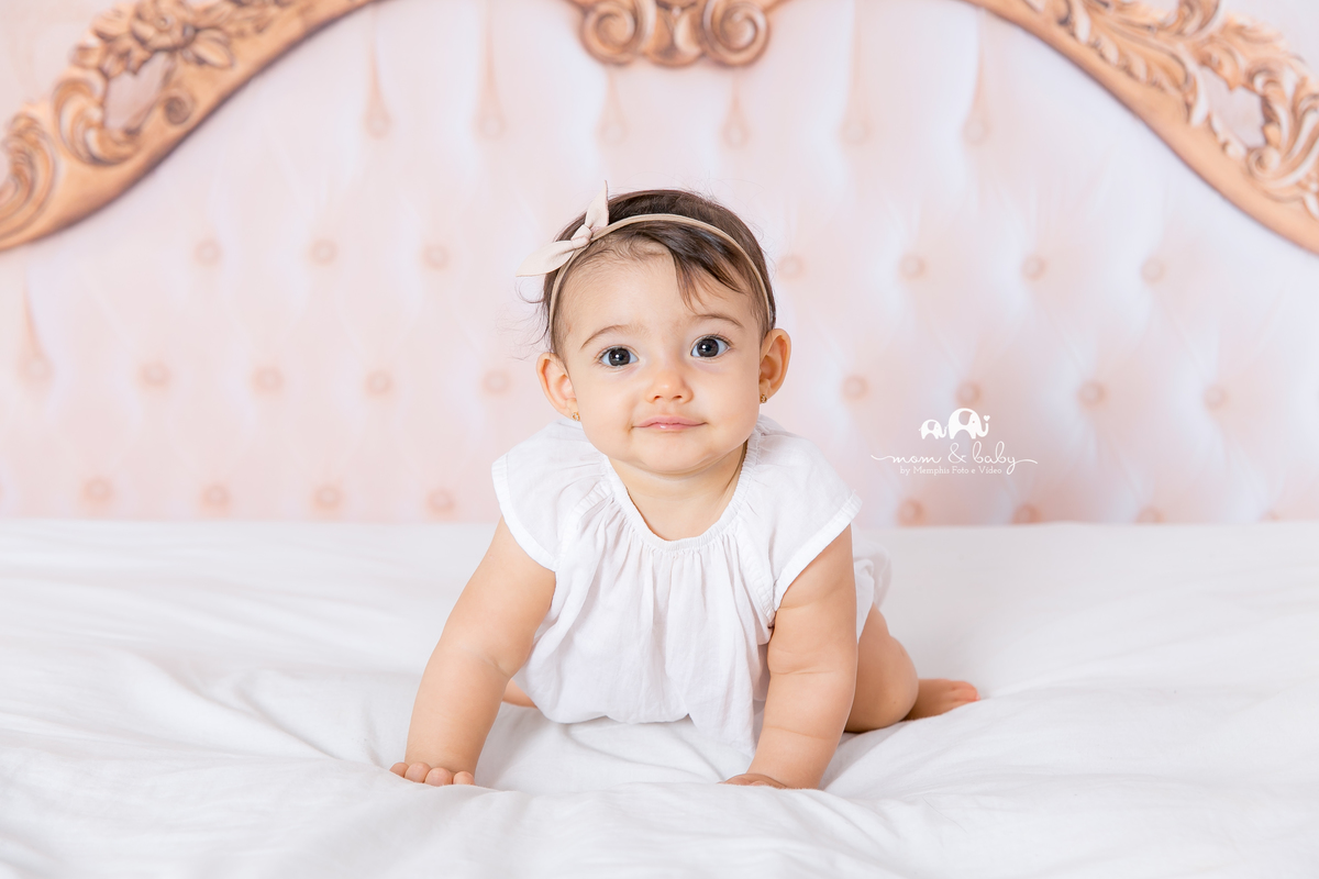 fotografas de santosestudio fotografico em santos,jo farah leticia farah,mom and baby santos,acompanhamento fotografico de bebes em santos,fotos mensais de bebe,melhores fotografas de santos,ensaio de 7 meses,,bebe menina, 