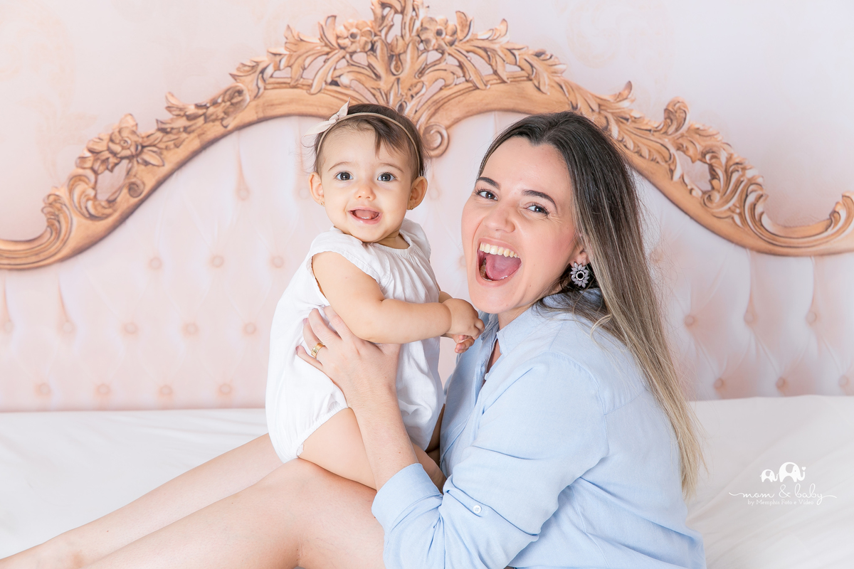 fotografas de santosestudio fotografico em santos,jo farah leticia farah,mom and baby santos,acompanhamento fotografico de bebes em santos,fotos mensais de bebe,melhores fotografas de santos,ensaio de 7 meses,,bebe menina, dia das mães