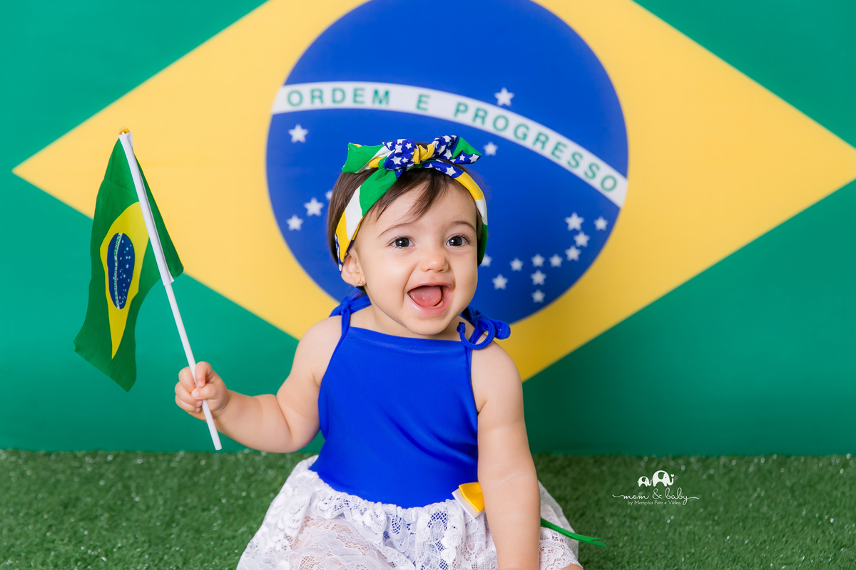 fotografas de santosestudio fotografico em santos,jo farah leticia farah,mom and baby santos,acompanhamento fotografico de bebes em santos,fotos mensais de bebe,melhores fotografas de santos,ensaio de 9 meses,,bebe menina, 