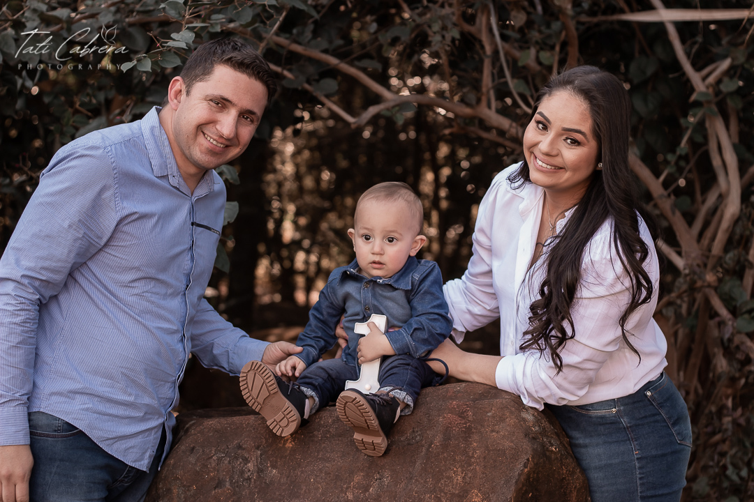 Fotos da fotografa Tati Cabrera Fotografia, realizadas na Chácara Attenas na cidade de Marialva-PR