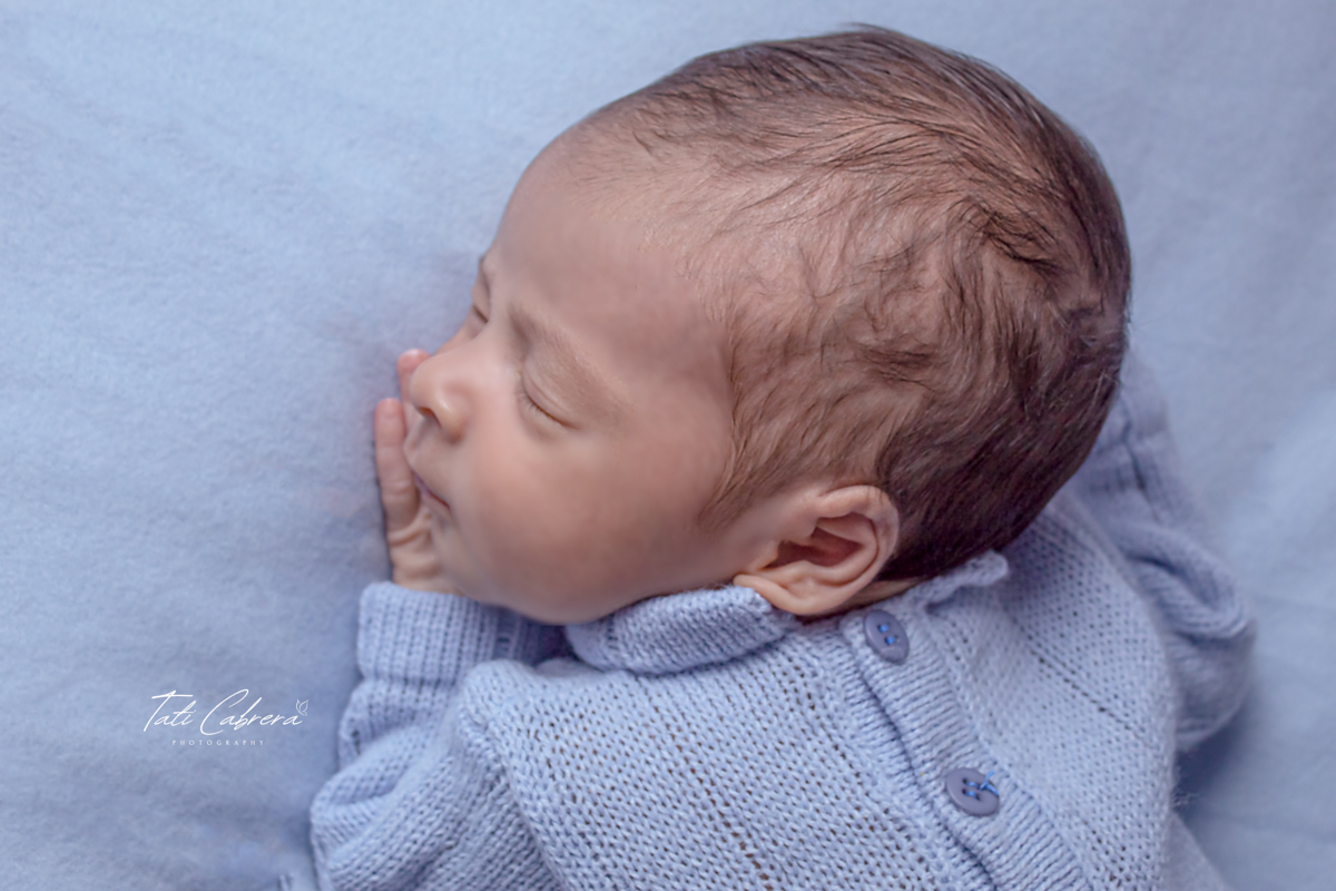 Sessão Newborn. Fotos de Tati Cabrera Fotografia - Marialva-PR