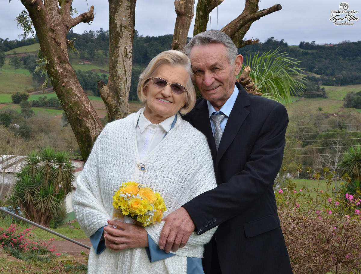 bodas-de-ouro-casal-50-anos-abençoados-união-familia-amor-sao-joao-do-oeste