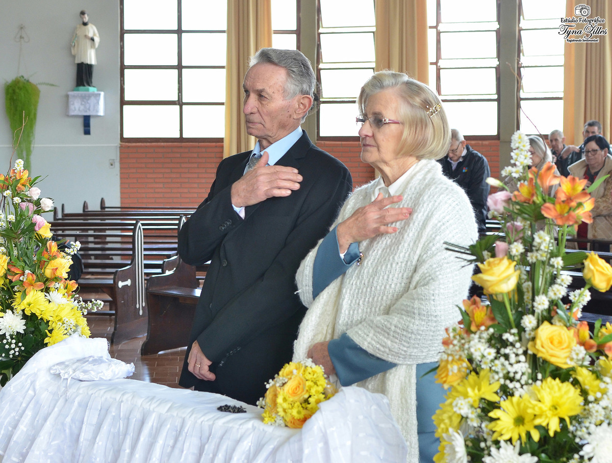 bodas-de-ouro-casal-50-anos-abençoados-união-familia-amor-sao-joao-do-oeste