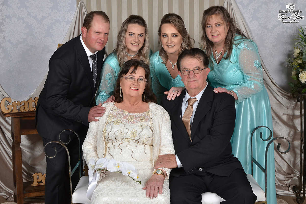 bodas-de-ouro-casal-aniversario-casamento-interior-filhos-familia-uniao-amor-benção