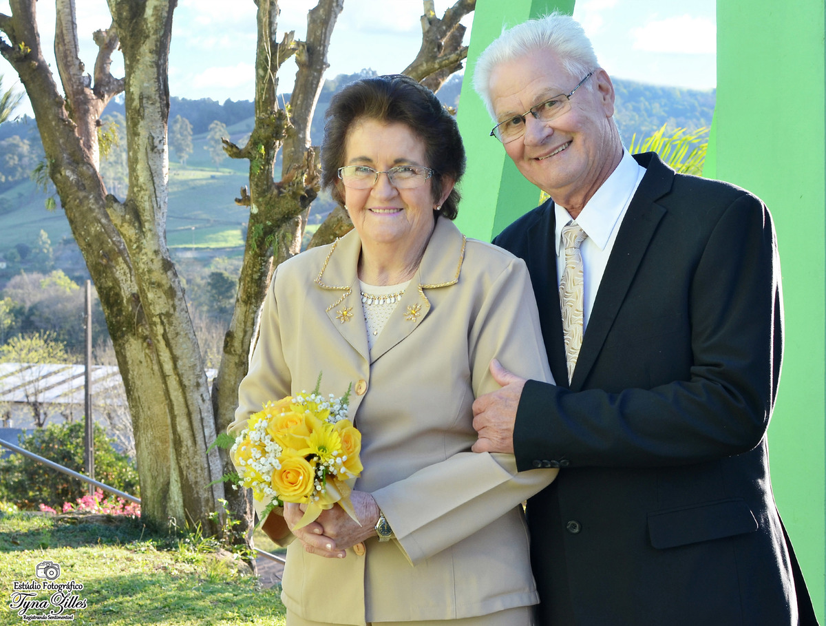 casamento-bodas-familia-uniao-aniversario-de-casamento-bodas-de-ouro-fotos-externas-fotografa-sao-joao-do-oeste-itapiranga