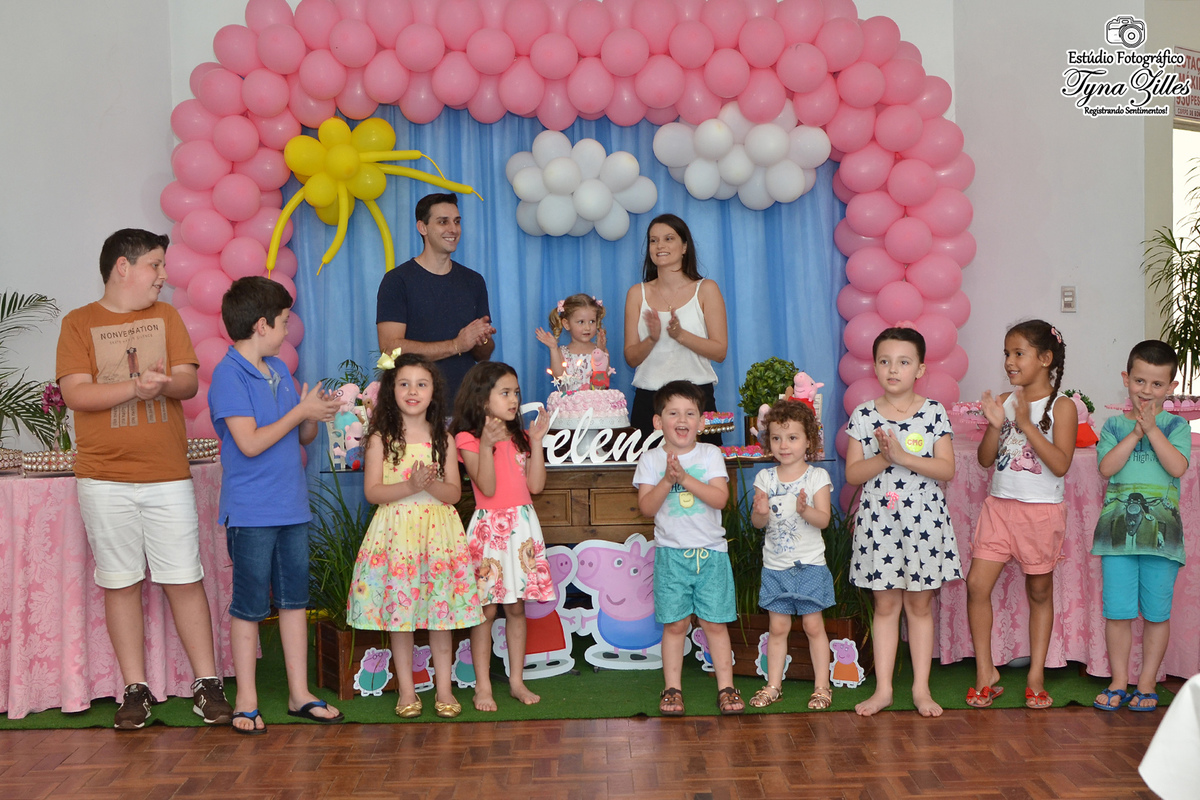 03-anos-helena-aniversario-infantil-festa-aabb-itapiranga-tres-passos-rs-animacao-diversao-brinquedos-familia-foto-de-crianca