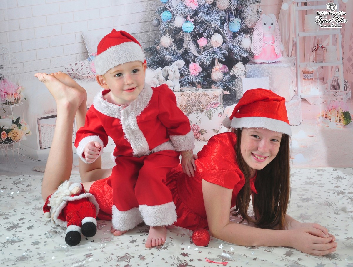 natal-2018-criancas-bebes-christmas-baby-children-foto-estudio-studio-alegria-amor-presente-papai-noel