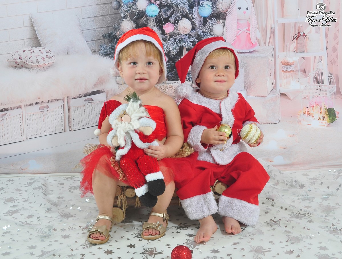 natal-2018-criancas-bebes-christmas-baby-children-foto-estudio-studio-alegria-amor-presente-papai-noel