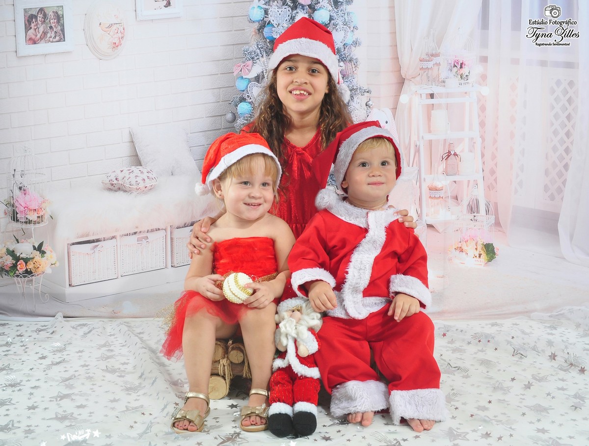 natal-2018-criancas-bebes-christmas-baby-children-foto-estudio-studio-alegria-amor-presente-papai-noel