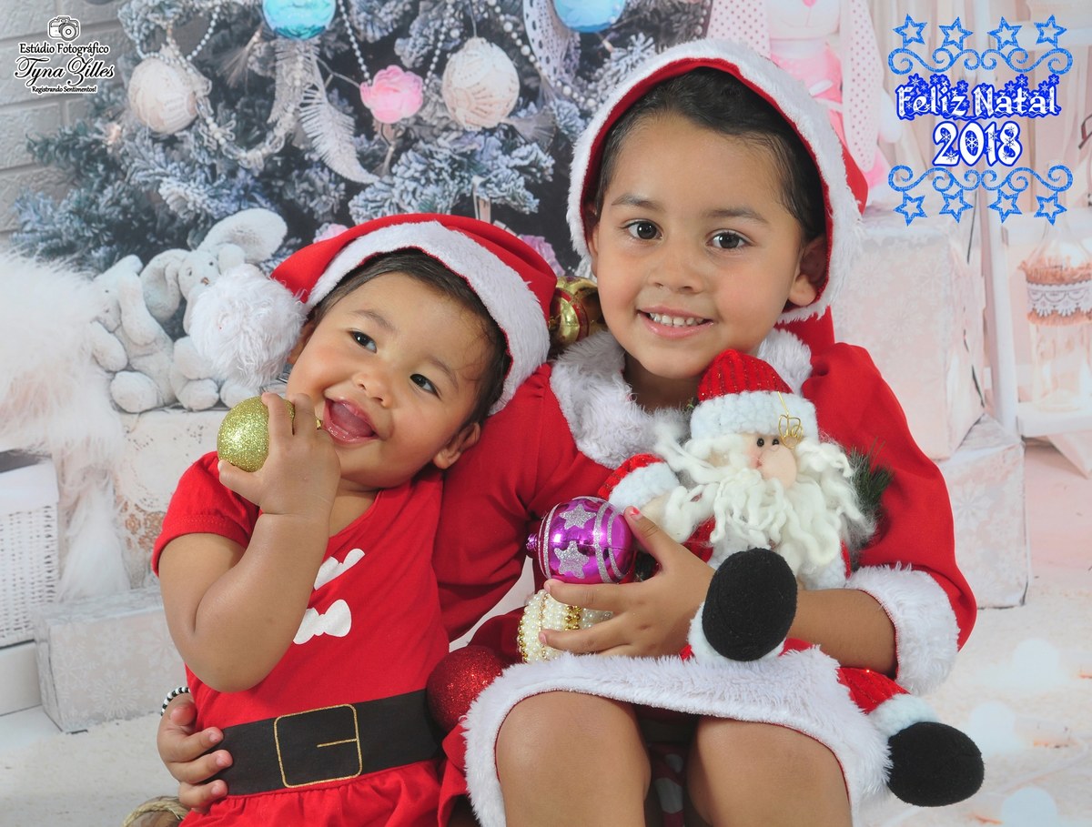 natal-2018-criancas-bebes-christmas-baby-children-foto-estudio-studio-alegria-amor-presente-papai-noel