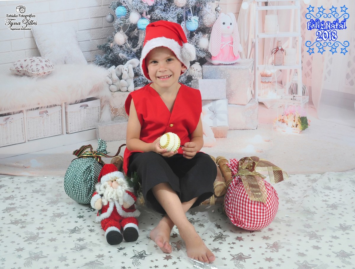 natal-2018-criancas-bebes-christmas-baby-children-foto-estudio-studio-alegria-amor-presente-papai-noel
