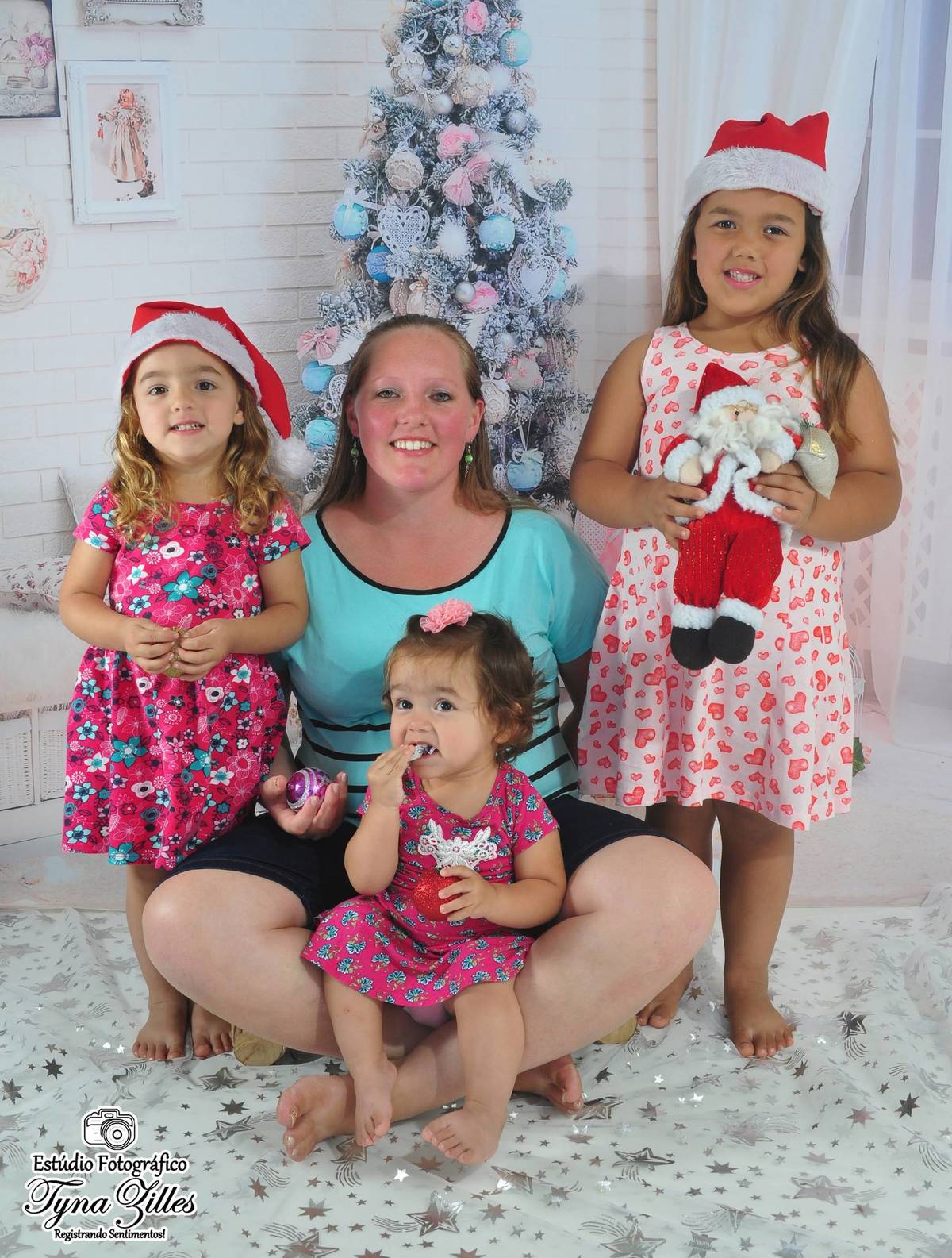 natal-2018-criancas-bebes-christmas-baby-children-foto-estudio-studio-alegria-amor-presente-papai-noel