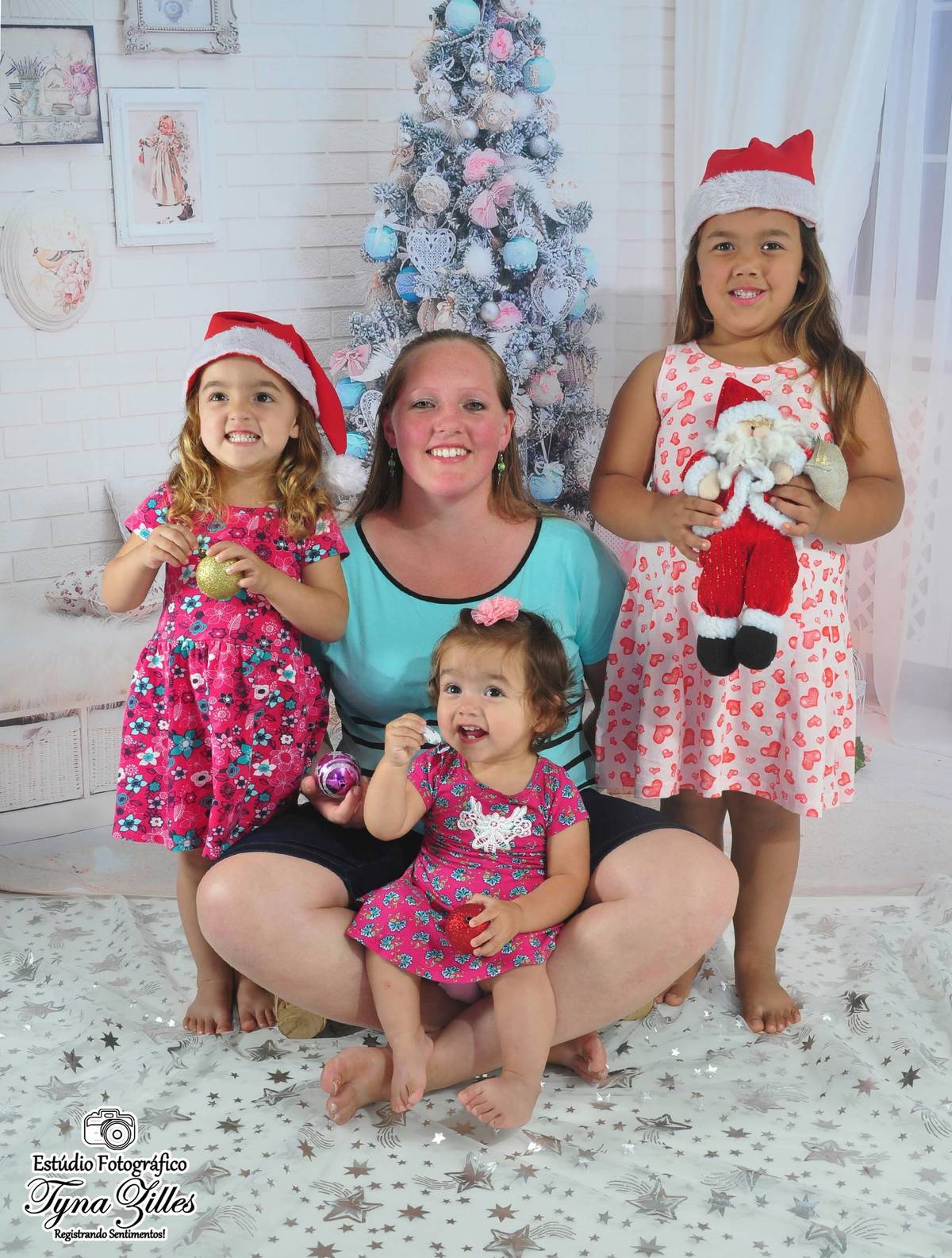 natal-2018-criancas-bebes-christmas-baby-children-foto-estudio-studio-alegria-amor-presente-papai-noel