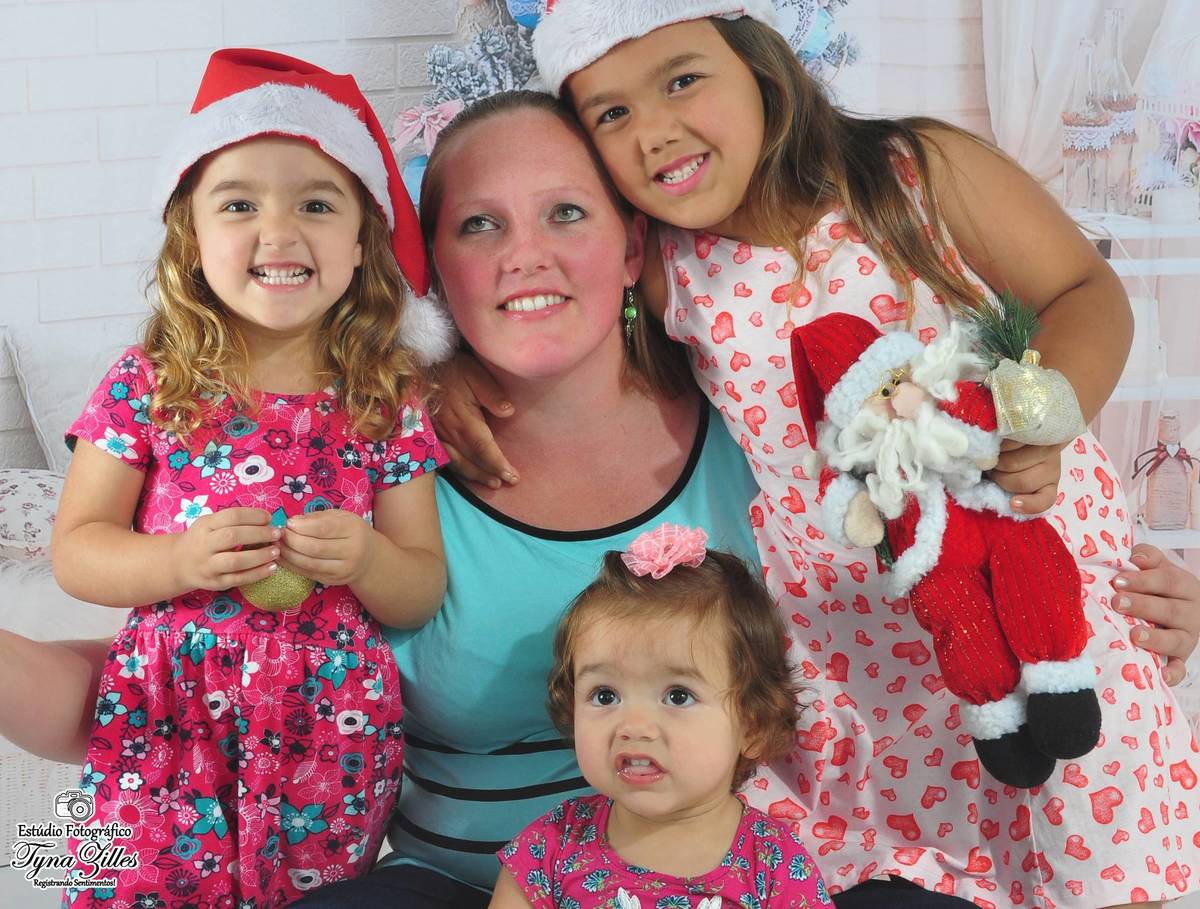 natal-2018-criancas-bebes-christmas-baby-children-foto-estudio-studio-alegria-amor-presente-papai-noel