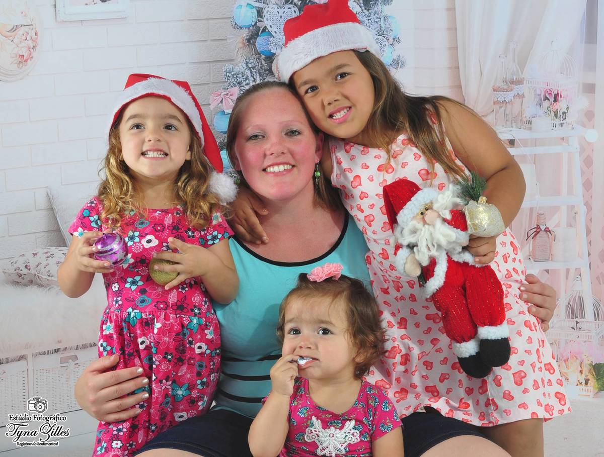 natal-2018-criancas-bebes-christmas-baby-children-foto-estudio-studio-alegria-amor-presente-papai-noel