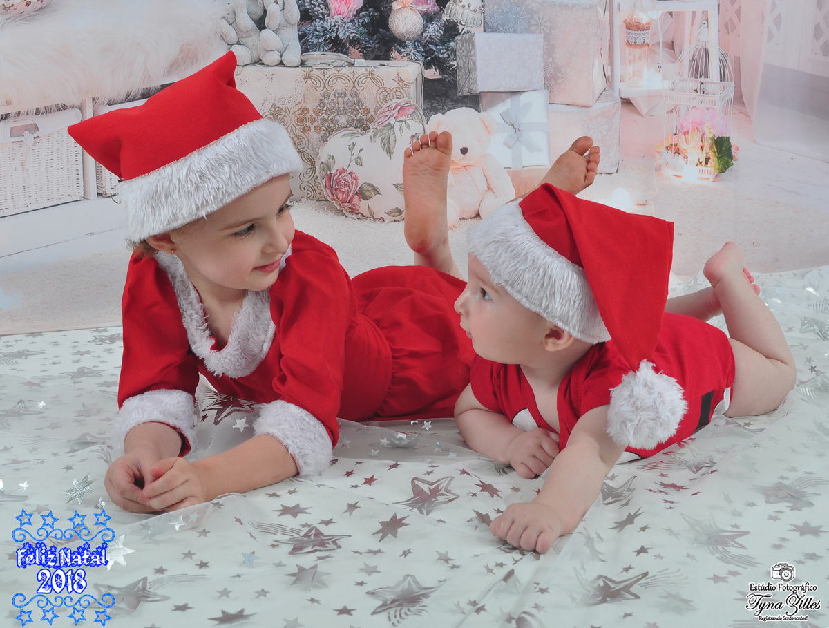 natal-2018-criancas-bebes-christmas-baby-children-foto-estudio-studio-alegria-amor-presente-papai-noel
