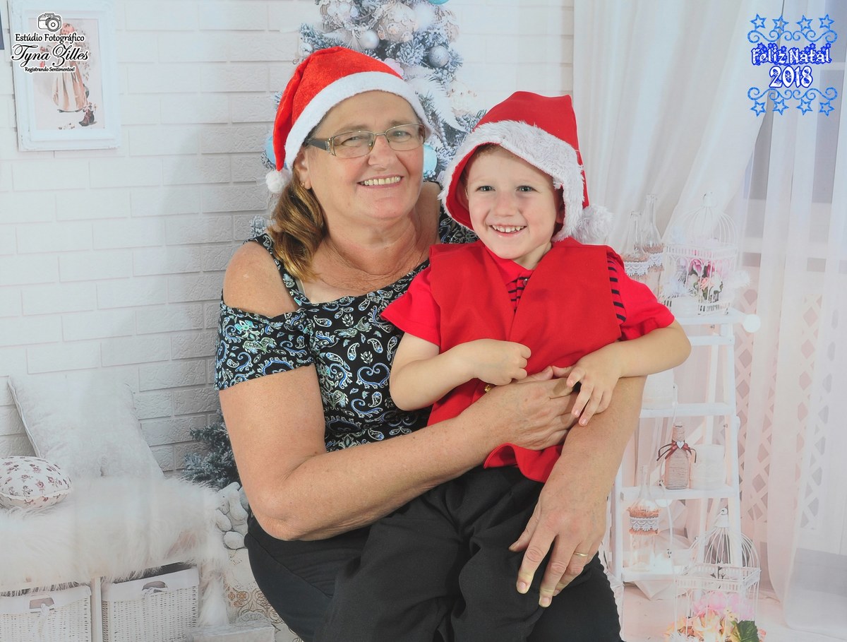 natal-2018-criancas-bebes-christmas-baby-children-foto-estudio-studio-alegria-amor-presente-papai-noel