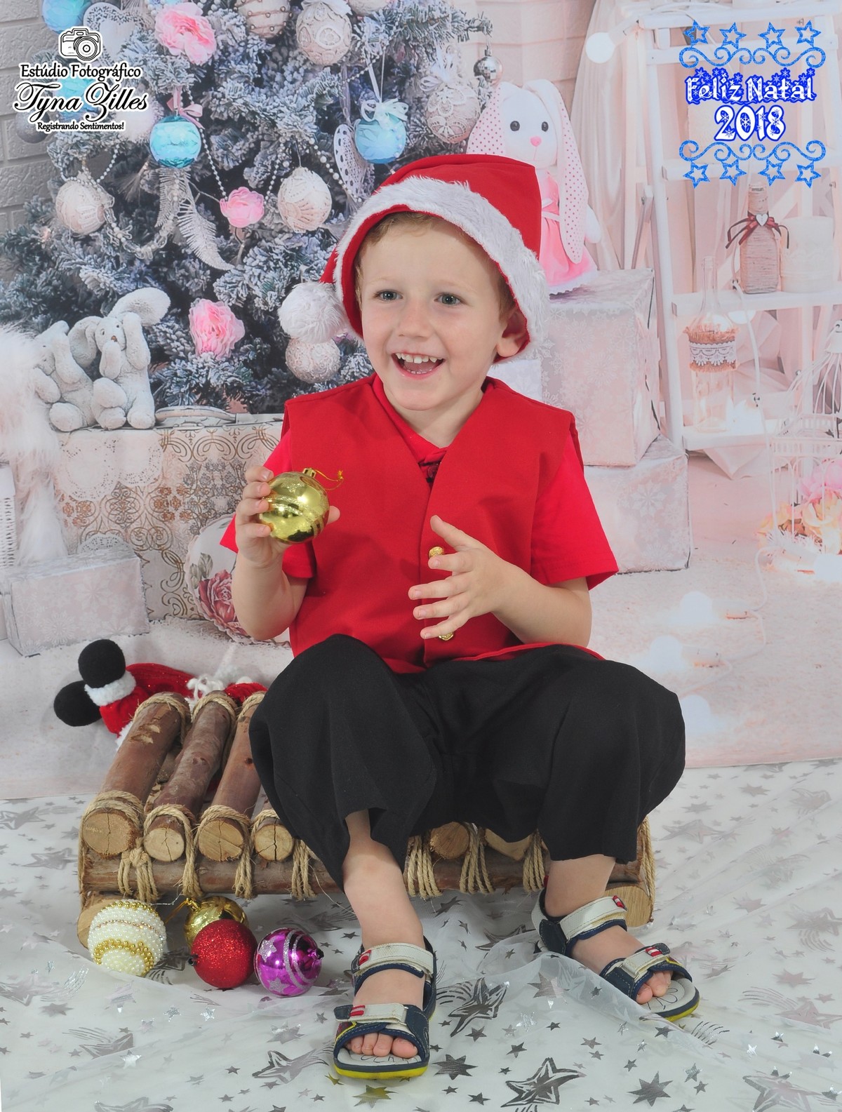 natal-2018-criancas-bebes-christmas-baby-children-foto-estudio-studio-alegria-amor-presente-papai-noel