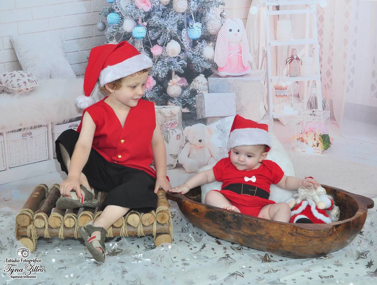 natal-2018-criancas-bebes-christmas-baby-children-foto-estudio-studio-alegria-amor-presente-papai-noel