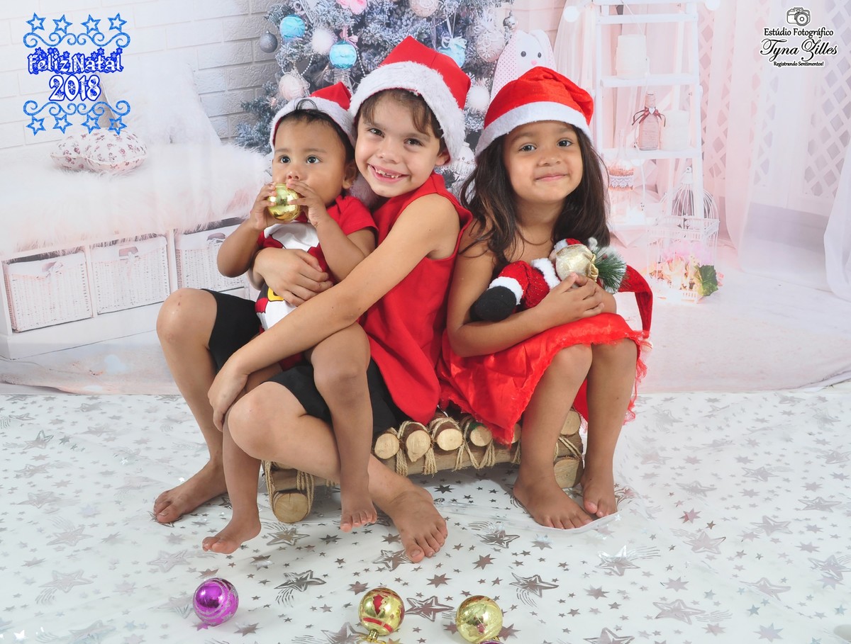 natal-2018-criancas-bebes-christmas-baby-children-foto-estudio-studio-alegria-amor-presente-papai-noel