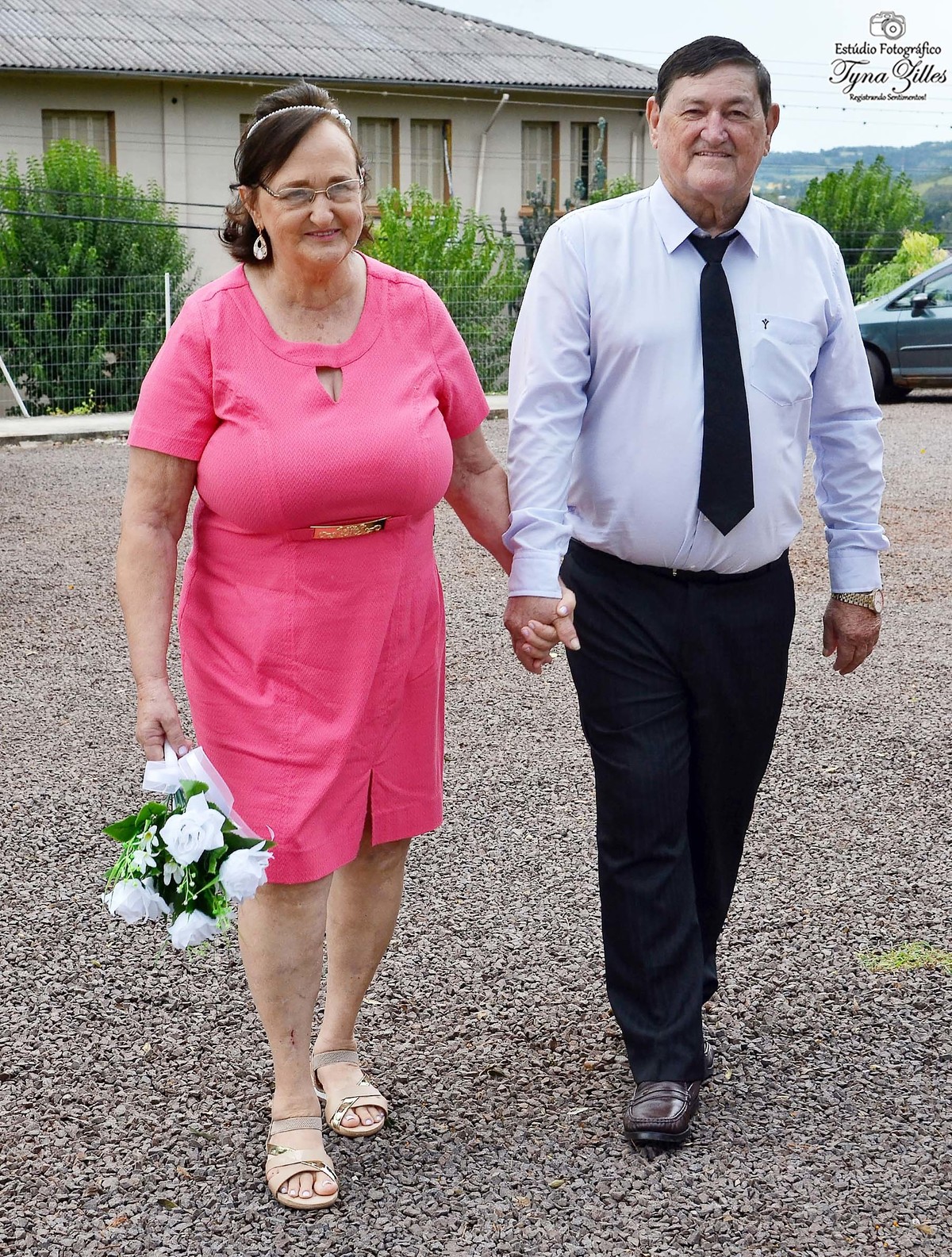 casamento-wedding-casal-idosos-vovos-70-anos--a-grande-familia-familia-pais-filhos-netos-avos-ensaio-externo-fotos-externas-familia-feliz-natureza-risadas-movimento-fotos-retratos-de-familia-felicidade-