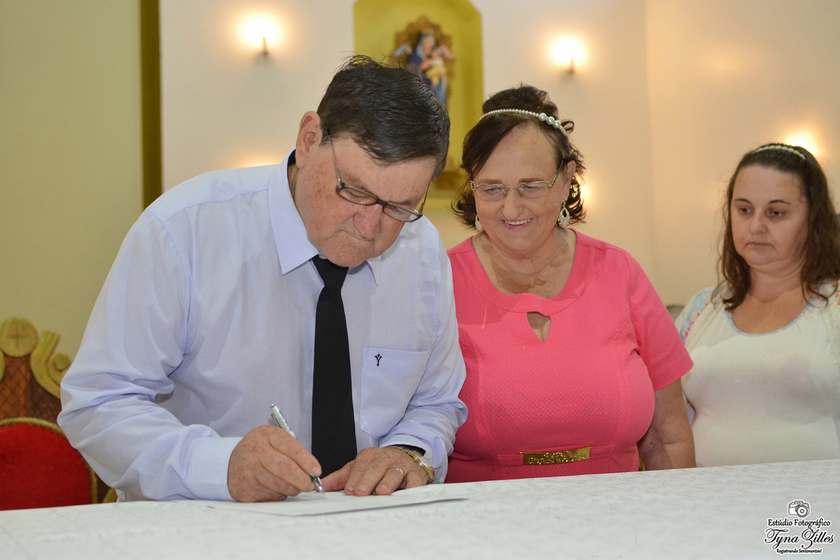 casamento-wedding-casal-idosos-vovos-70-anos--a-grande-familia-familia-pais-filhos-netos-avos-ensaio-externo-fotos-externas-familia-feliz-natureza-risadas-movimento-fotos-retratos-de-familia-felicidade-