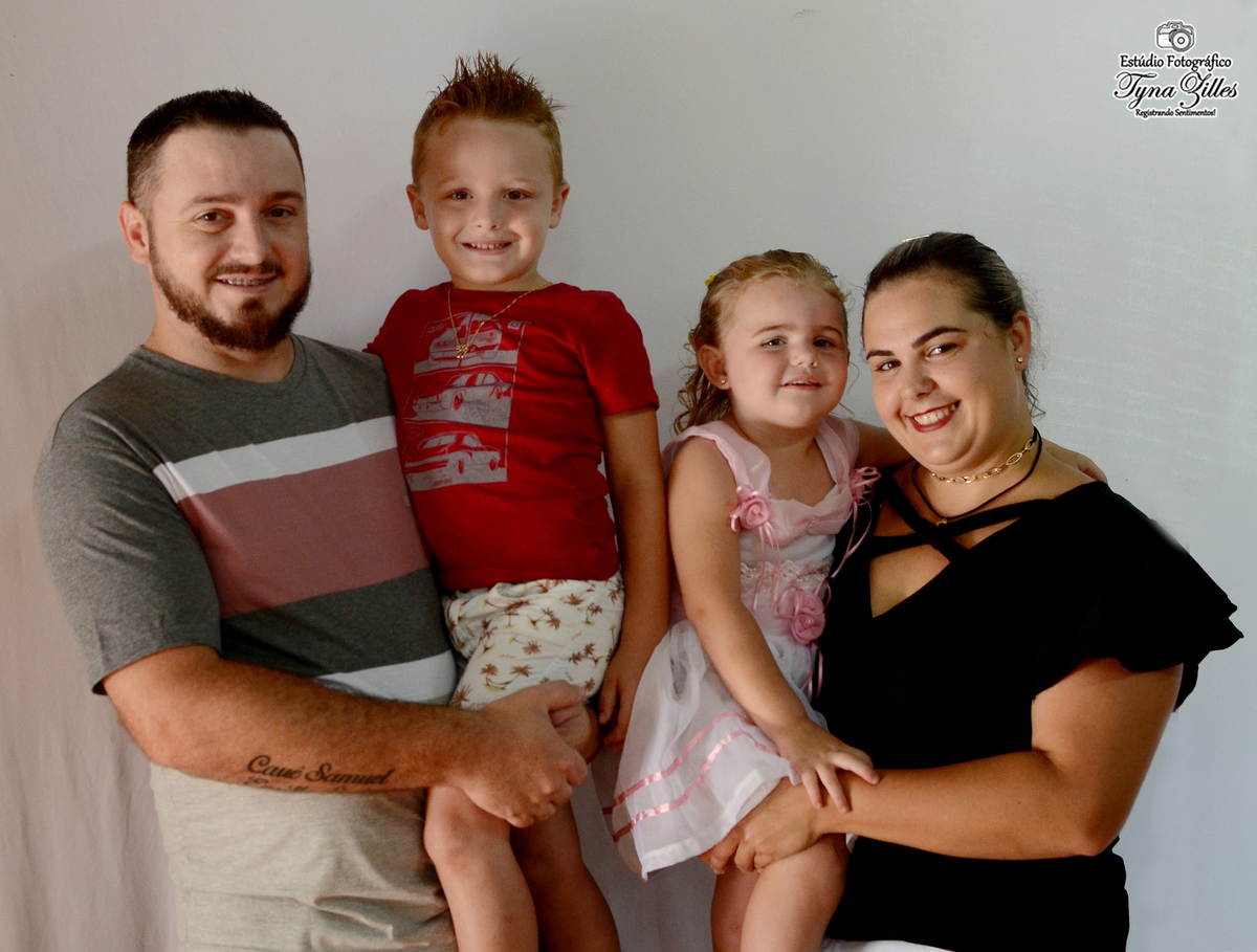encontro-familia-festa-familiares-irmaos-tios-sobrinhos-revelação-fotos-na-hora