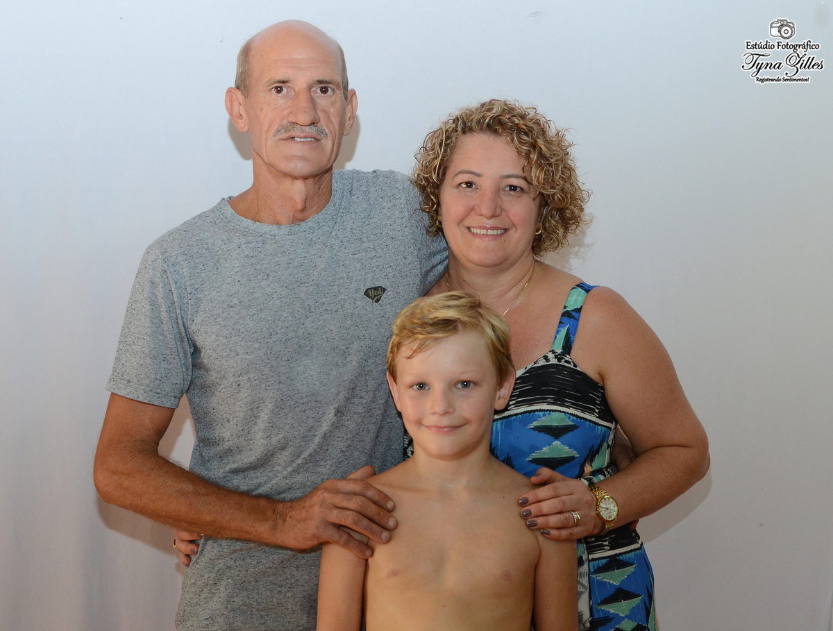 encontro-familia-festa-familiares-irmaos-tios-sobrinhos-revelação-fotos-na-hora