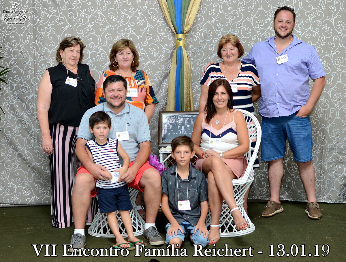 encontro-familia-festa-familiares-irmaos-tios-sobrinhos-revelação-fotos-na-hora