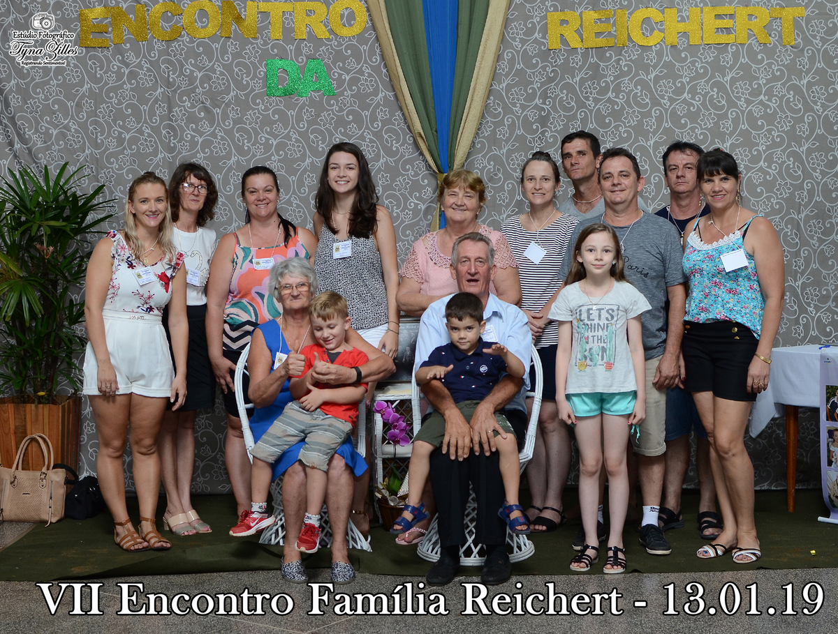 encontro-familia-festa-familiares-irmaos-tios-sobrinhos-revelação-fotos-na-hora