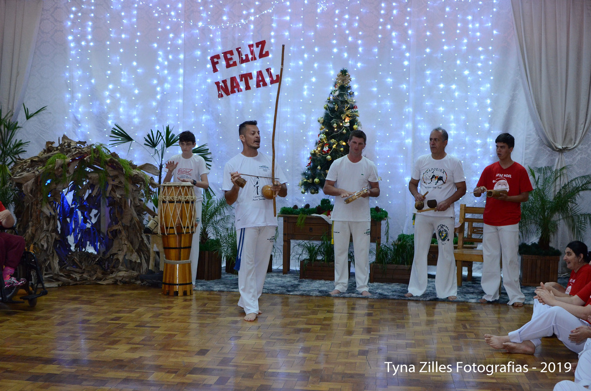natal-apae-itapiranga-fotos-serviço-social-caridade-alunos-especiais-tyna-zilles-fotografias-foógrafa